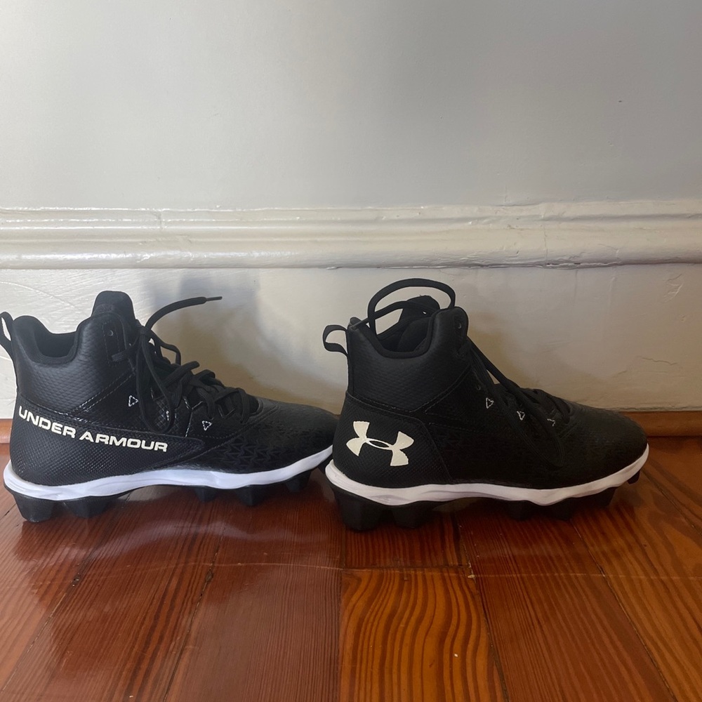 Under Armour Kids Football Cleats